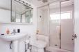 Beverly Hills Modern Guesthouse image 24
